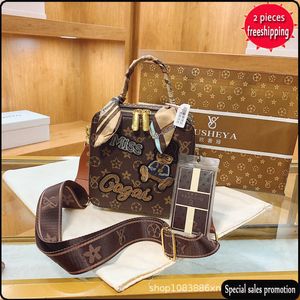 Luxury Designer Lady's Bags Autumn and Winter 2022 New Oujiya Brand High-quality Cartoon Hand Held Perfume Bag Fashionable Foreign Style Versatile Shoulder