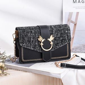 Designer crossbody väskor kedja handväskor satchel lady tote makeup axel väskor plånböcker mode pursar dubbla fåglar kort hållare bröstkvinnor läder sling messenger