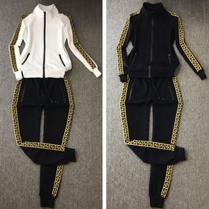 2023 Tute da donna di marca Indossare Designer Autunno Casual Tuta sportiva in cotone Cappotto e pantaloni con cerniera cardigan da donna di fascia alta di marca di grandi dimensioni