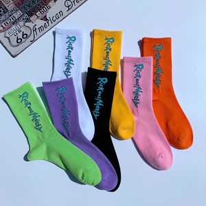 Designer socks men's and women's fashion street sports hip hop skateboarding medium tube white powder preppy stockings