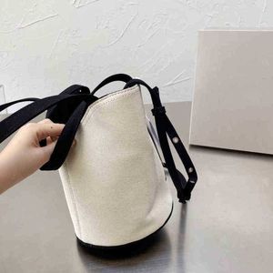 新しいバッグトート女性高品質のショッピングクラシック白い大容量ハンドバッグメッセンジャーショルダー砂時計レザーデザイナーレディウォレット211027