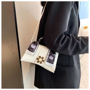 حقائب النساء حقيبة اليد الأزياء Crossbody Cosmetics Bag Half Moon Snowflake Husturies Weekend Classic Fresh Card Marigners Presal White Wallet Presher