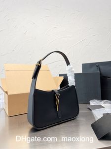 2022 Bolsa de axila de alta qualidade Bolsas de couro clássicas de designer para bolsas femininas de ombro Baguete Multicolor Moda vagabundo atacado