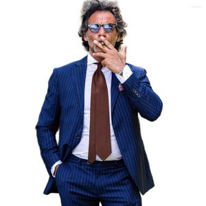 Abiti da uomo Giacca da uomo gessata blu Slim Fit 2 pezzi Monopetto Su misura Per matrimonio Abiti da sposo Abiti da cerimonia / Abiti da uomo d'affari