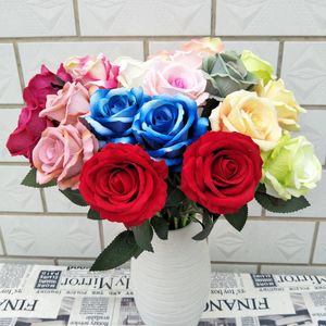 Fiori decorativi 10 pezzi di fiori artificiali di rose di velluto per la decorazione domestica Fondali da parete in seta Bouquet da sposa Piombo stradale floreale