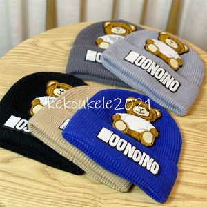 Crianças Adolescente Chapéus Inverno Malha Quente Mulheres Homens Gorros de Caveira Casual Gorro de Crochê Chapéu Feminino Bonito Urso Boné Moda Letra