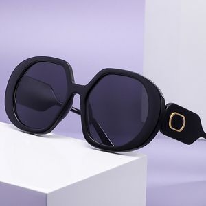 デザイナーサングラスオリジナルの眼鏡屋外シェードフレームファッションクラシックレディーミラー女性と男性のメガネユニセックス6色の箱