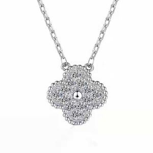 S925 Sterling Silver Clover Collana da donna con stella di diamanti maglione lungo ciondolo di diamanti pieno