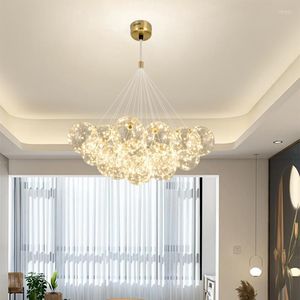 シャンデリアのノルディッククリエイティブジプソフィラベッドルームリビングルーム照明装飾モダンロマンチックなガラス天井シャンデリア