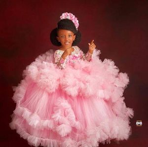 Lussuosi abiti da ragazza di fiore rosa 2022 Collo trasparente Piuma Abiti da sposa per bambini Abiti da spettacolo di comunione wly935