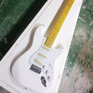 6 Strings White Electric Guitar with SSS Pickups Yellow Maple Fretboard Customizable