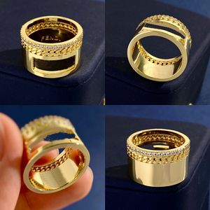 Fashion Luxury Band Diamonds Rings Men Lady Brass Gravado Hollow Out F Carta 18K Gold Wide Ring Women Jewelry Gifts FRN --01