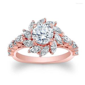 Pierścionki ślubne Kolor Rose Gold Kryształ Słońce Flower Bijoux Fashion zaręczyn zaręczynowy Biżuteria z cyrkonią dla kobiet Prezent Chirstmas Prezent