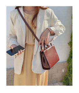 TOTE BAGS słynne marki designerskie torba fajna praktyczna duża zdolność ramion Tan torebka Kobieta torebki monety Crossbody Pasek Casual Square Canvas Portfel