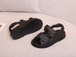 2022 Luxussandalen Damen Slipper Herren Slides Ledersandale Damen Hakenschlaufe Freizeitschuhe 35-42 mit Box und Staub