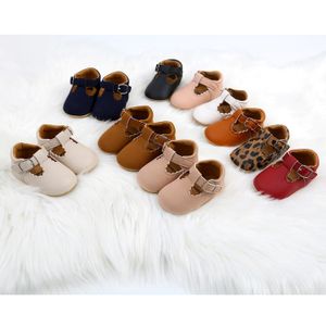 First Walkers 018m Baby Girls Retro Leather Shoes 10Colors Toddler Rubber Sole Antislip Born Mocasins 221125