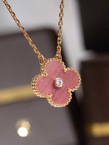 Halsband Pink Rose Stone Halsband S925 Silver Pendant Collar Chain Light and Luxury Small People's Day Gift
