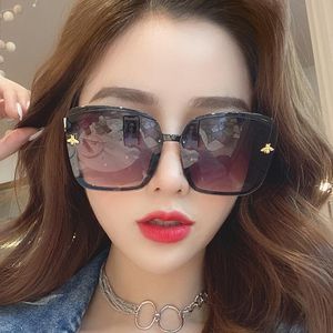 Sunglasses 2022 Luxury Bee Fashion For Women Men Oval Brand Design Sun Glasses Oculos Retro Male Iron on Sale