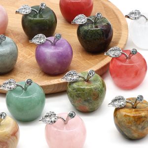 Cristais de pedras em massa de pedra de gemas por atacado de 30 mm cálculos de cristal esculpido à mão Escultura de maçã para o Natal