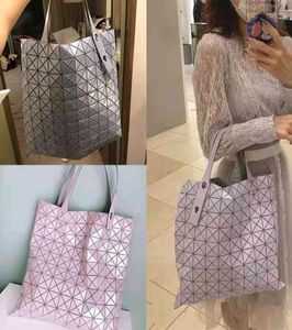 Wholesale Women Bags Woman Bags Miyake Life 10 Classic and Ling Grid Stitched Hollow Highcapacity Tot Portable Leisure Versatile Bag5295912