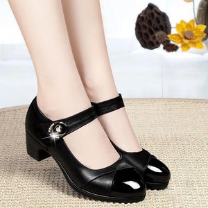 Dress Shoes Akexiya Women Light Weight Wine Red Office Square Heel Pumps Lady Casual High Quality Black Pu Leather Party