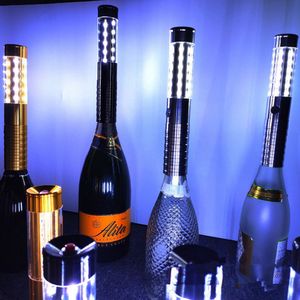 2 st laddningsble LED Strobe Baton Champagne vinflaska blinkande stickljus för ktv bar födelsedagsbröllop parti diy dekorationer