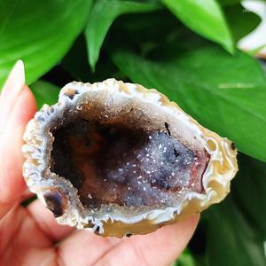 Decorative Figurines Natural Stone Water Crystal Cluster Cave Rock Witchcraft Spirit Meditation Feng Shui Pendant Accessories Accessorie