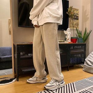Męskie spodnie zima plus aksamitne gęste sztrukoi mężczyźni ciepła moda swobodna odzież uliczna luźna hip-hop proste małże spodnie męskie