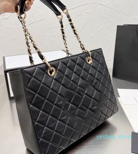 22Ss Luxury GST Borse Top Caviar Pelle di vitello Classica borsa a tracolla trapuntata a catena in metallo scozzese Designer Ladies Outdoor Borsa normale Retro sotto le ascelle Totes