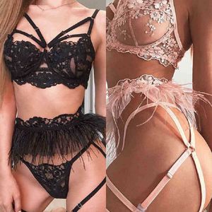 Nxy Intimo sexy di alta qualità Nuovo processo complesso Piuma di pizzo Ricamo Croce Set di tre pezzi per donna 220517