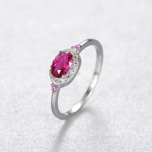 Ny mode lyx syntetisk rubin s925 silver ring kvinnor smycken br￶llop bankett mikro set zirkon uts￶kta ringtillbeh￶r alla hj￤rtans dag g￥va