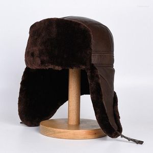 男性のためのベレー帽ビッグタブハット冬の男性本革フェイクファーウォームボンバーキャップ