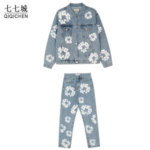 Men's Tracksuits Denim Jacket and Jeans Set Men Flower Graffiti High Street Autumn Loose Coat Straight Pant Casual Vintage Washed Suit 221130