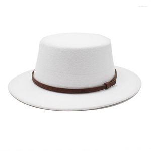 Beralar Moda Erkekler Fedoras Bahar Sonbahar Kadın Şapka Tasarımcı Şapkaları Şapeli Beach Lüks Sıcak Panama Bowler Cap zincirle