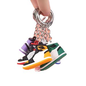 Mini PVC Sneakers Keychains pour hommes Femmes Gym Shoes Sports Chaussures Keychain Handbag Chain Basketball Shoe Key
