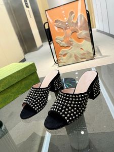 2023 Zomer Sandalen Ronde Kop Blootgestelde Dikke Hoge Hak Slippers Luxe Strass Party Mode Damesschoenen