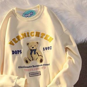 Women's Hoodies Sweatshirts Yellow Vintage Bear Print Crewneck Sweatshirt Women Long Sleeve Harajuku for Teens Autumn Japanese Streetwear Tops 221129