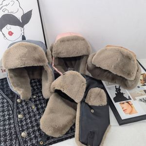 Cartas sombrero diseñador de lujo cubo de cubo de invierno para hombres casuales de protección de la oreja capuleta casqueta camionero sombreros de punto de moda