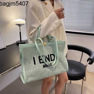Design Bag Factory Wholesale and Retail Straw Women's 2023 New Trend Fashion Beach Shoulder Simple Tote Bag