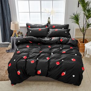 寝具セットシンプルなベッドクロスブラックストロベリー羽毛布団カバーオールシーズンのためのジッパー付きキッズボーイガールソフトキルト枕カバー221129