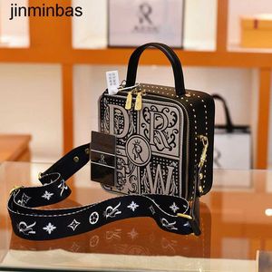 Tote Bag Factory Wholesale and Retail Bag Women 2023 Luxury Embroidery Handheld Box High Grade Dign Fashion One Shoulder Crossbody Small Square