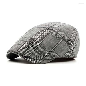 BERETS SOMMER SBOY CAPS FÖR MÄN BOTTOM PLAID BERET HAT UNISEX CASUAL FLAT CAP Women Gatsby Casquette Gorras toppade