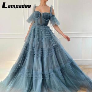 Abiti da festa Senza spalline Etereo Abito da ballo con volant A-line Blu Pieghettato a strati Tulle Abiti da sera Vestido De Fiesta Noche Mujer