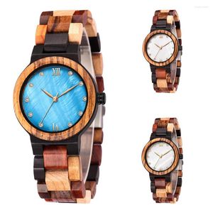 Orologi da polso KUNHUANG Orologio in legno colorato Quarzo femminile Guscio di perle da donna in legno con scatola di attrezzi Goccia all'ingrosso