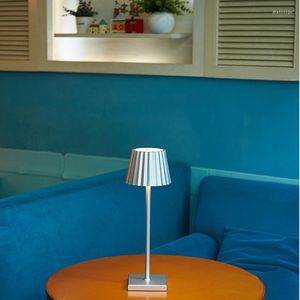 Bordslampor Cmoonfall Lampara LED f￶r sovrum Nordiskt dekoration Recargable Luminaria Bedside Desk Night Light Bar Restaurant