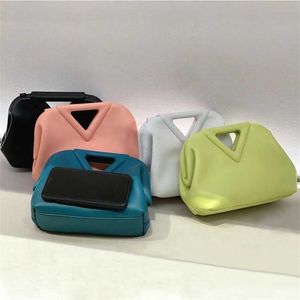 Bottegaa vendetta color fashion modes bottegga bag botega bonbondesigner wolkentaschen neue umgekehrte dreieck clip leder falten hände einzelner schulter diagonal 5c6y