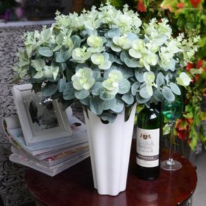 装飾的な花5pcs/lotユーカリ人工植物シルクフラワーデコレーションテーブルホールウェイフェイクリーフデコレーションアクセサリー