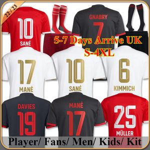 Maglia da calcio DE LIGT 22 23 MANE SANE HERNANDEZ BAYERN MUNICH GNABRY GORETZKA Maglia da calcio COMAN MULLER DAVIES KIMMICH Uomo Kit per bambini 2022 2023 uniformi terzo