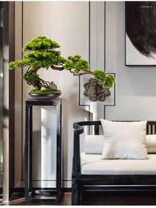 Flores decorativas domésticas Dector simulado bem -vindo a pinheiro decoração da sala de estar falsa em vasos de plantas ornamentos cenários artificiais