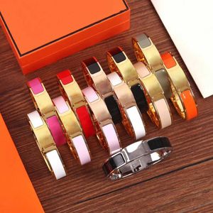 Bangle 21ss designer jewelry bracelets bangle for women and mens letter charm love bracelet High quality stainless steel gold buckle Cuff Fashion